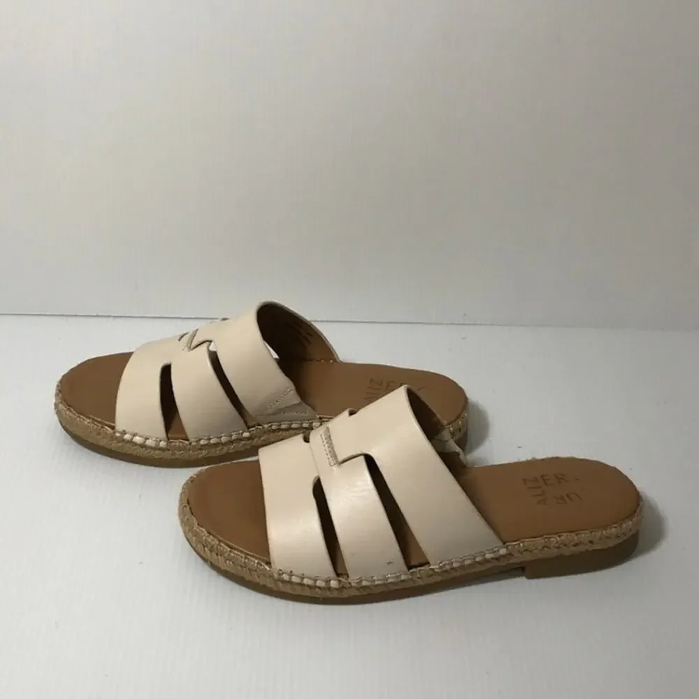 Naturalizer Arden Leather Round Toe Slip-on Sandals 5M